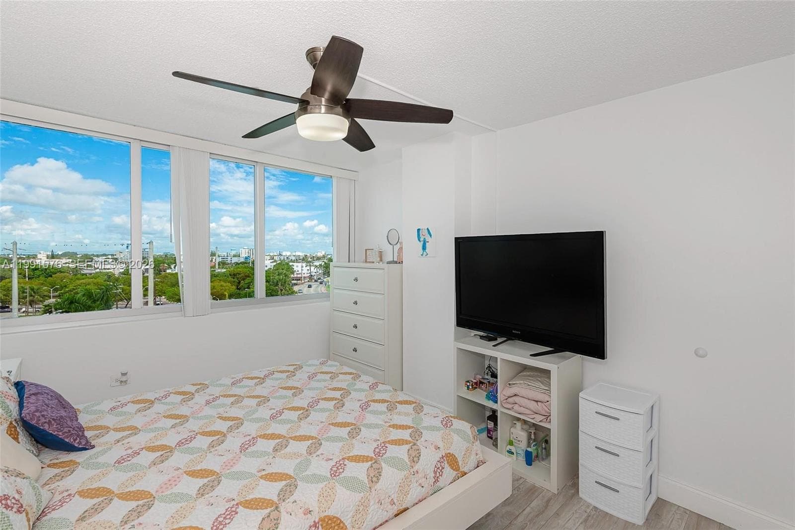 A11991576 — Miami Beach — 26