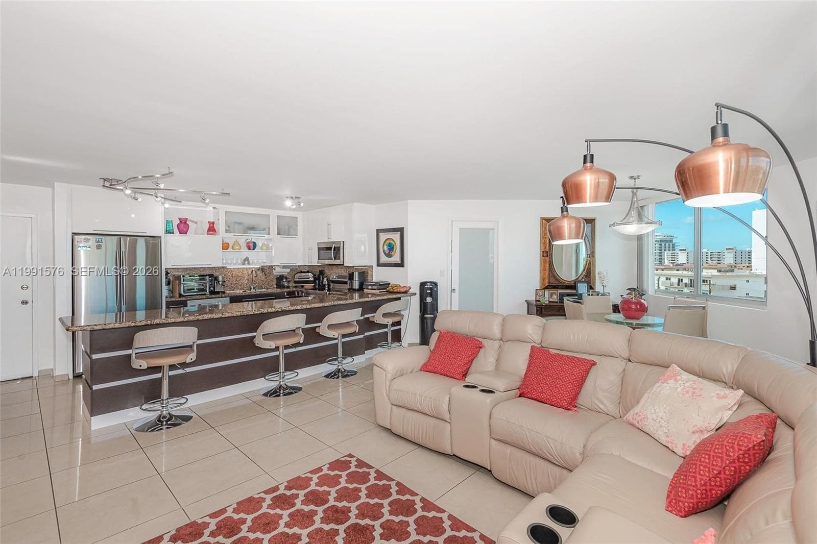 A11991576 — Miami Beach — 8