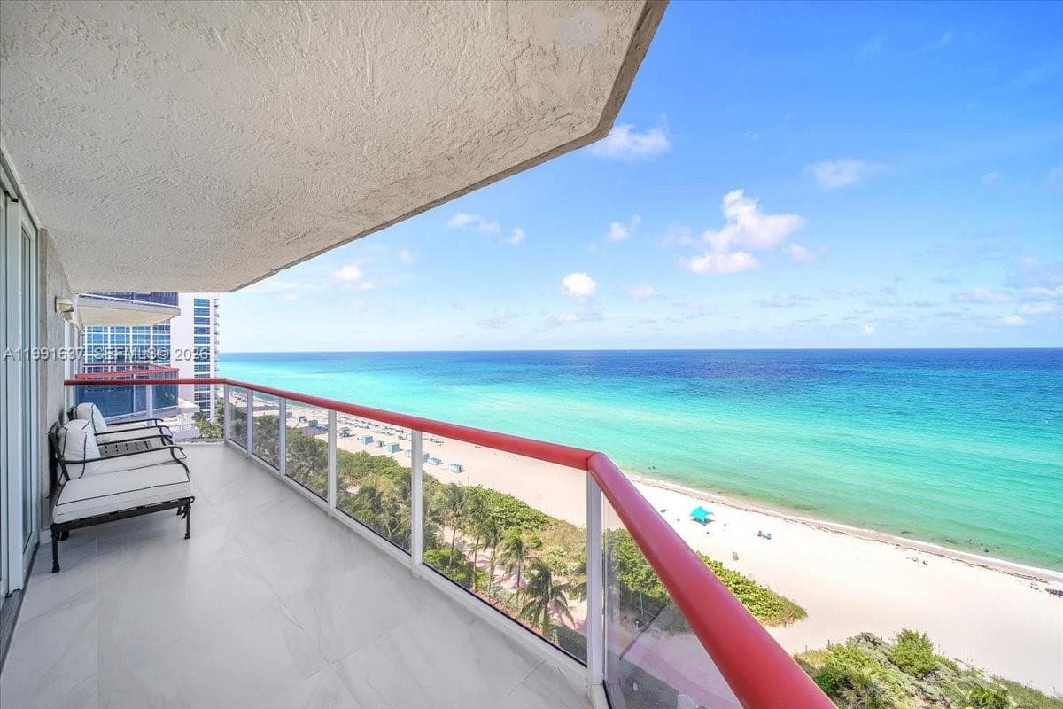 A11991637 — Miami Beach — 27