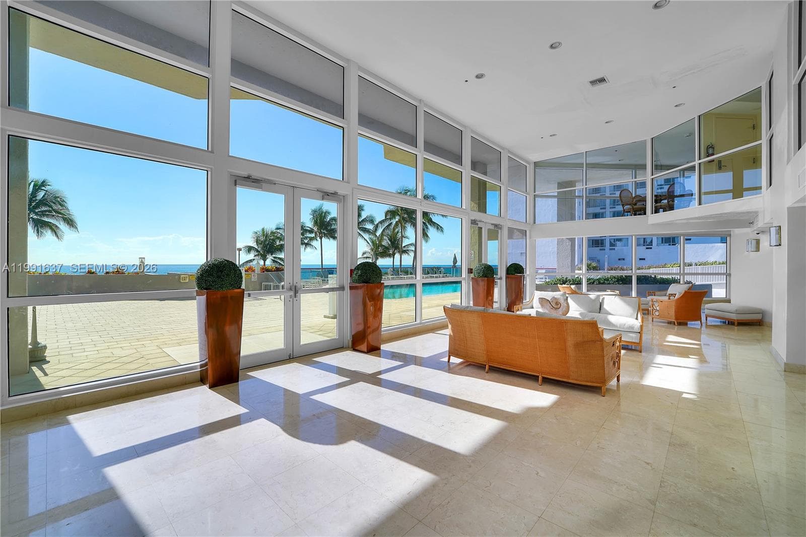 A11991637 — Miami Beach — 43