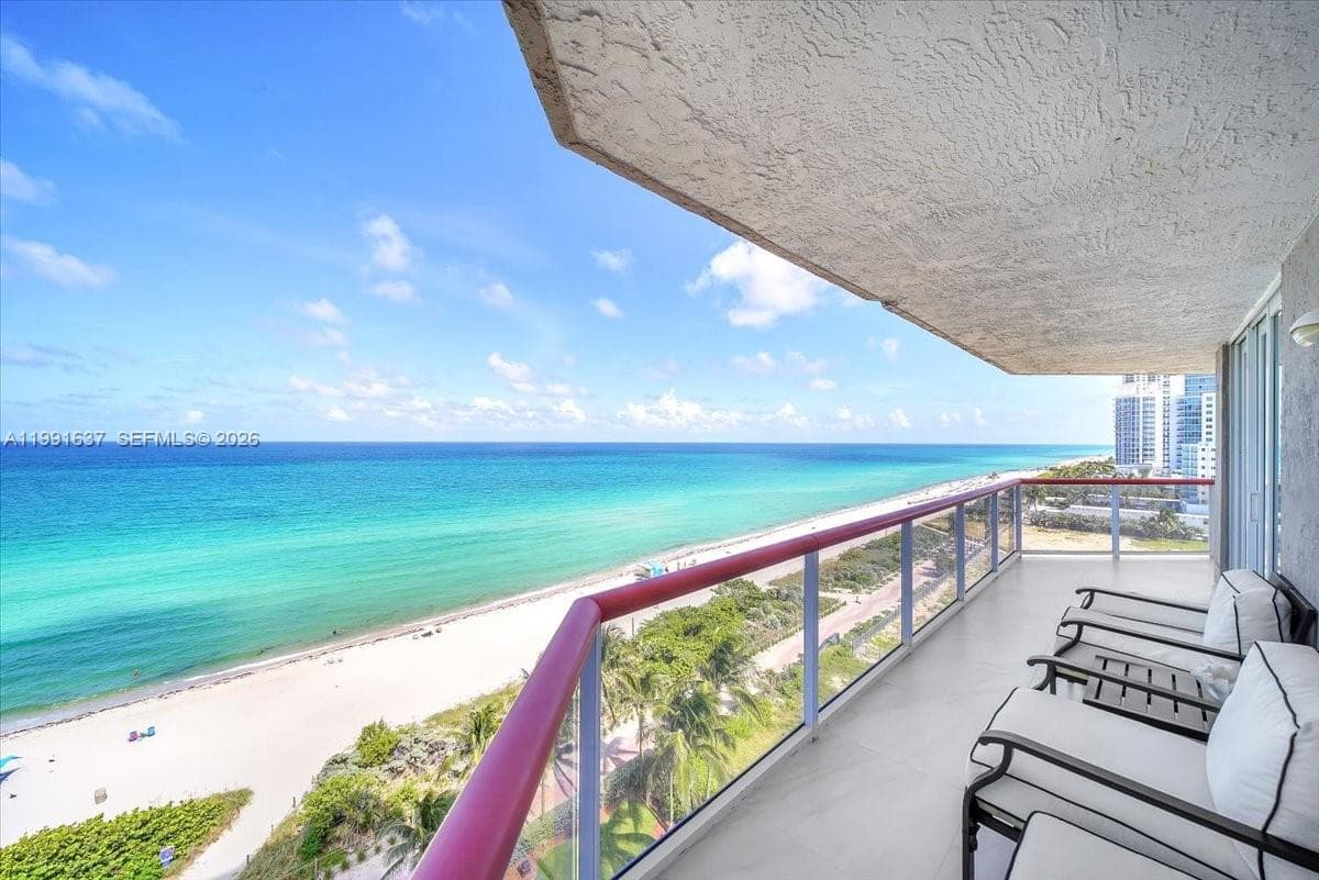 A11991637 — Miami Beach — 26