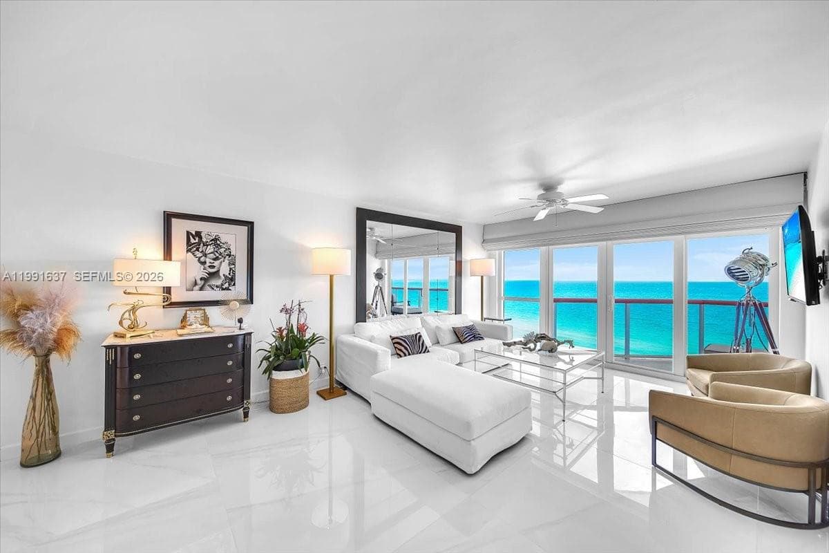 A11991637 — Miami Beach — 7