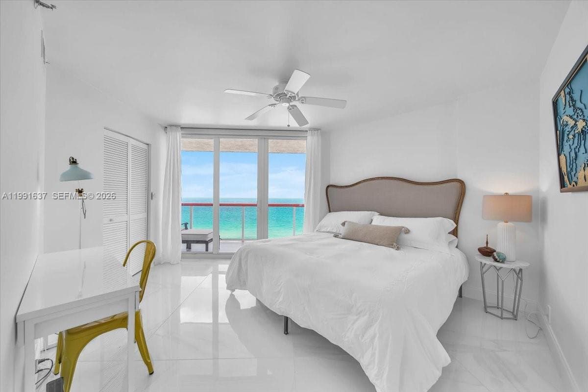 A11991637 — Miami Beach — 20