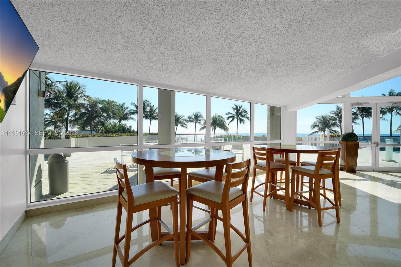 A11991637 — Miami Beach — 44