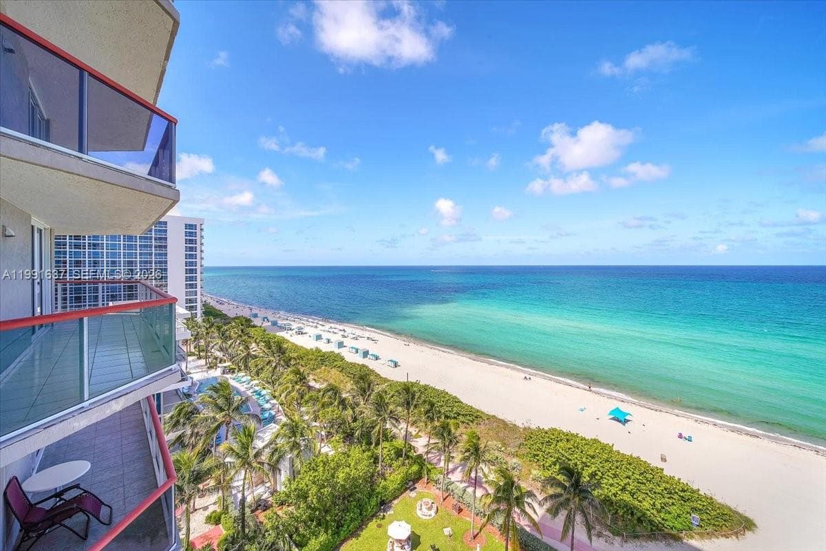 A11991637 — Miami Beach — 31