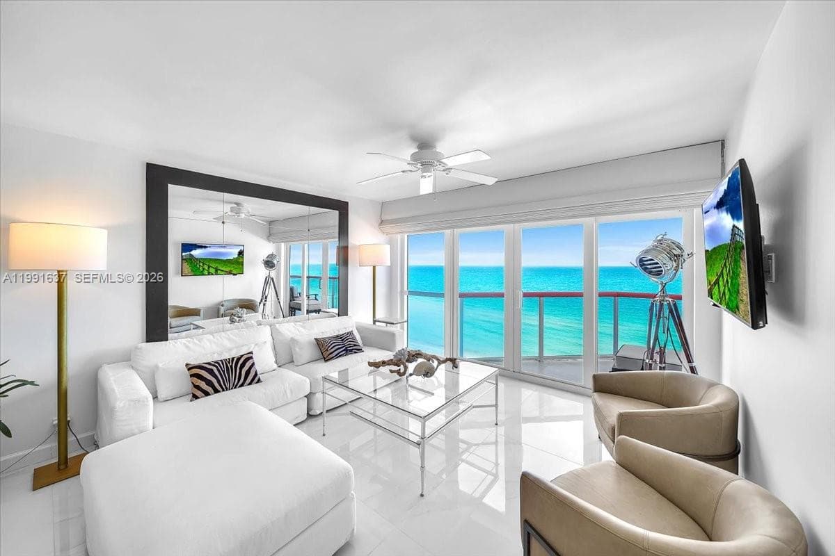 A11991637 — Miami Beach — 8