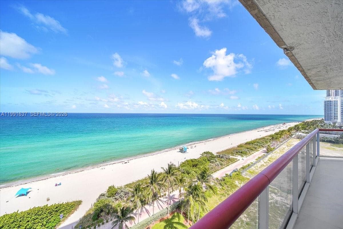 A11991637 — Miami Beach — 25