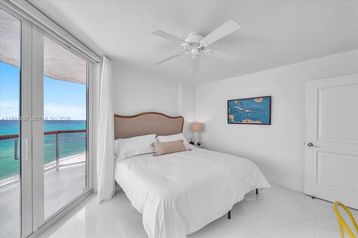 A11991637 — Miami Beach — 21