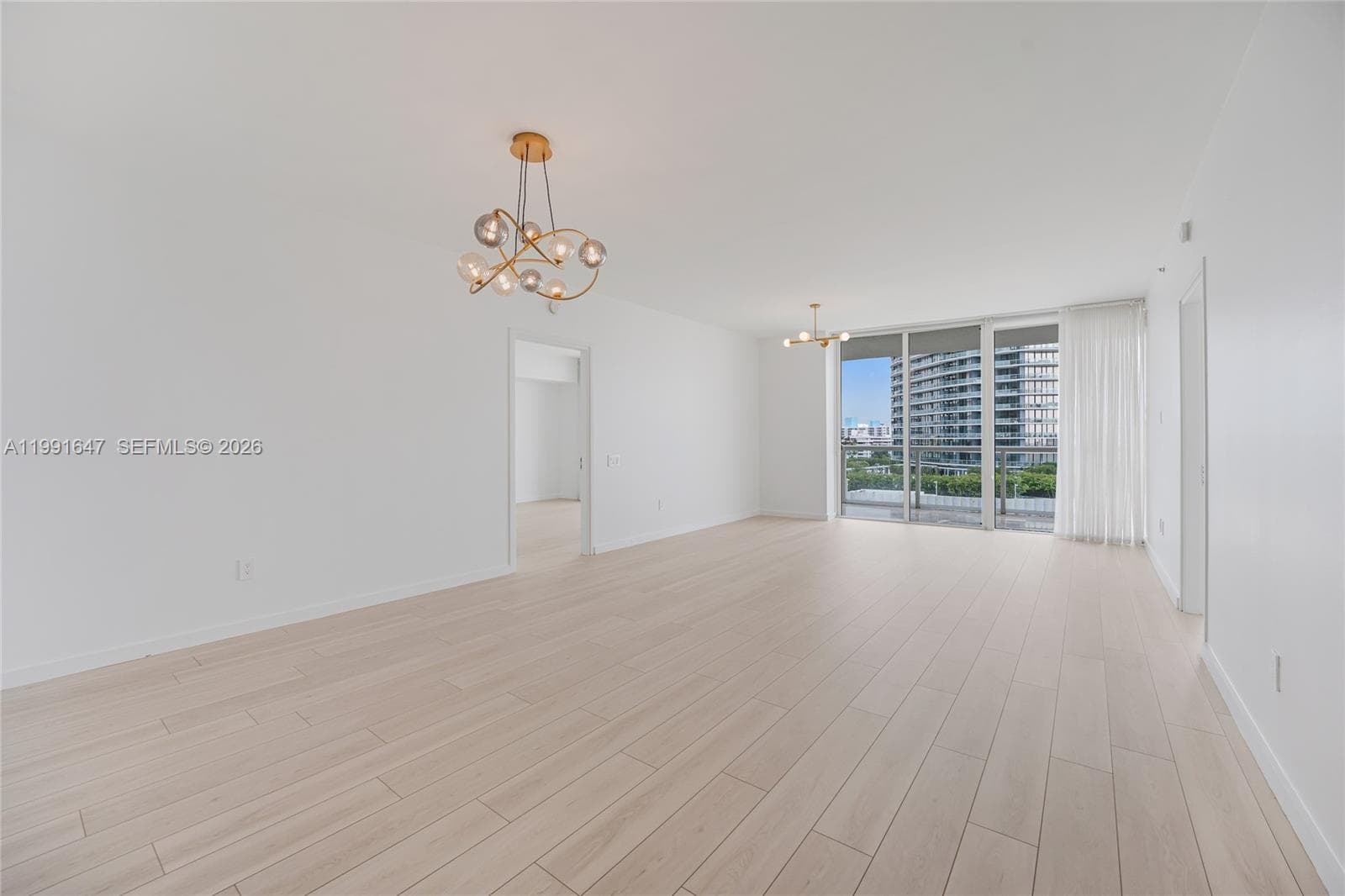 A11991647 — Miami Beach — 23