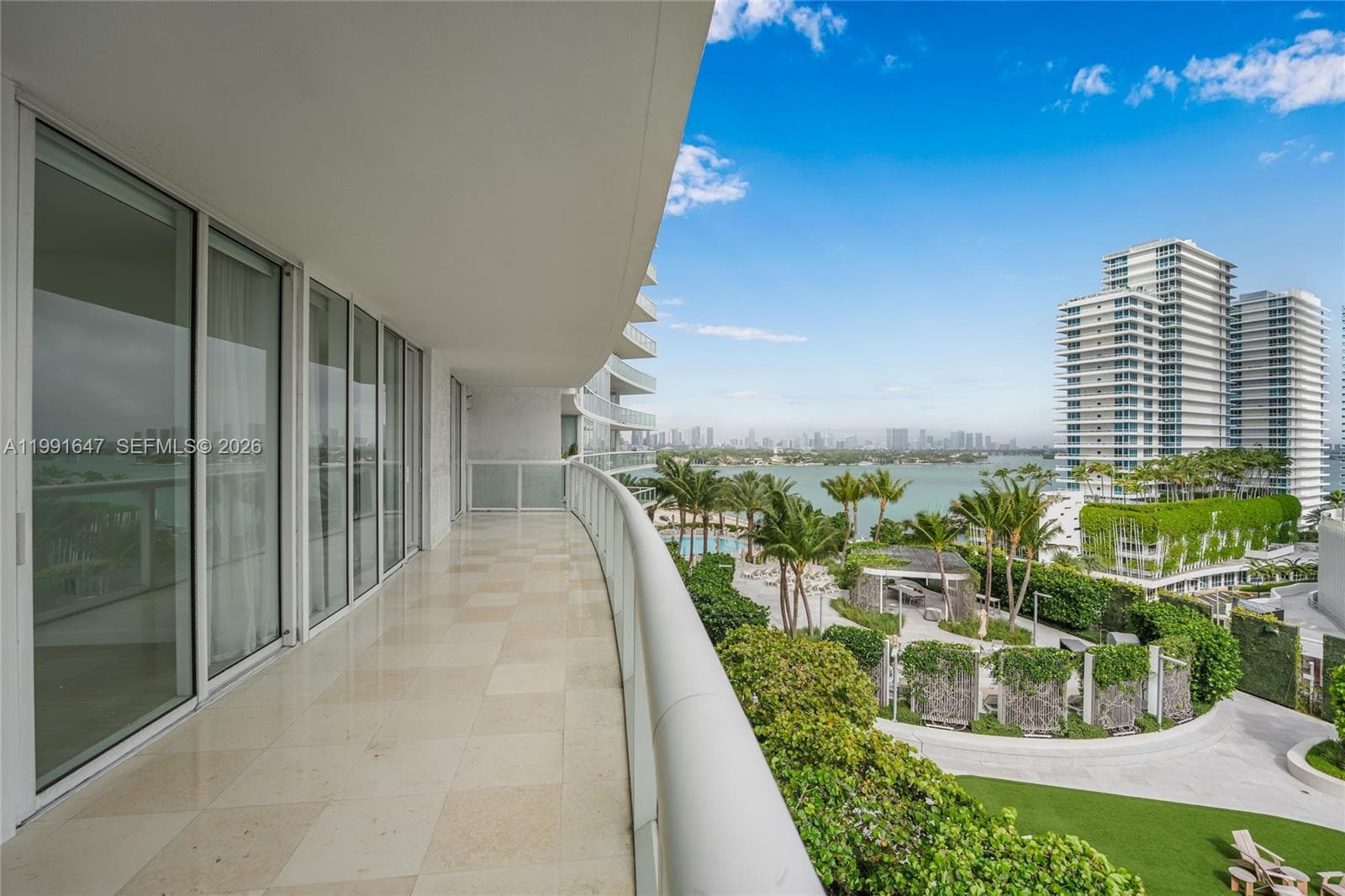 A11991647 — Miami Beach — 24