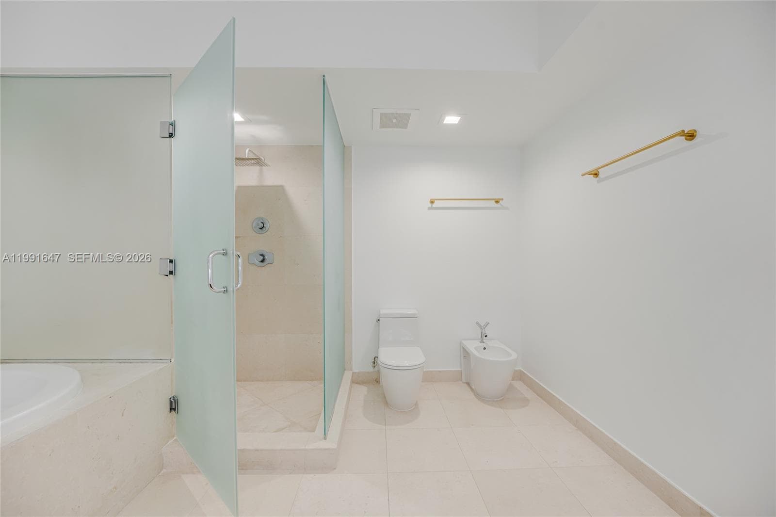 A11991647 — Miami Beach — 30
