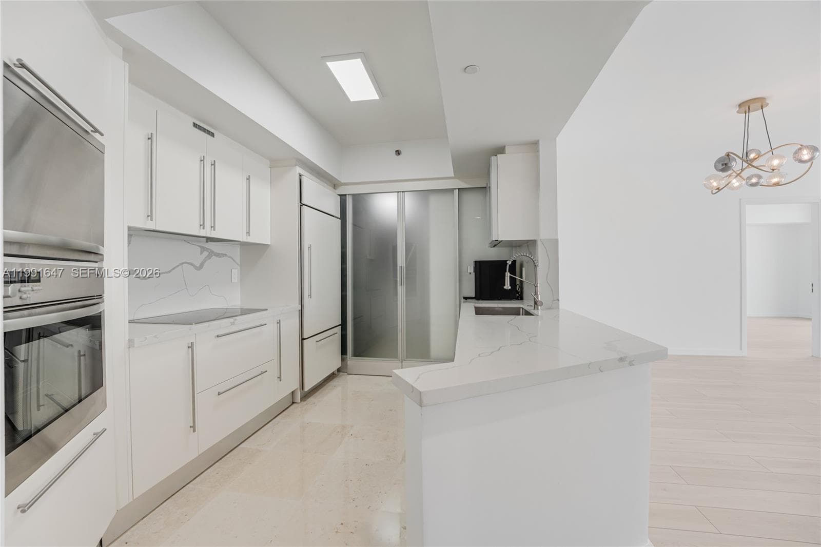 A11991647 — Miami Beach — 19
