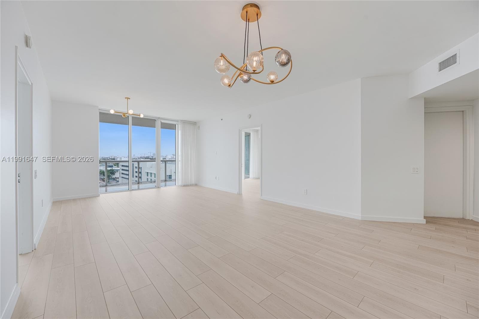 A11991647 — Miami Beach — 21