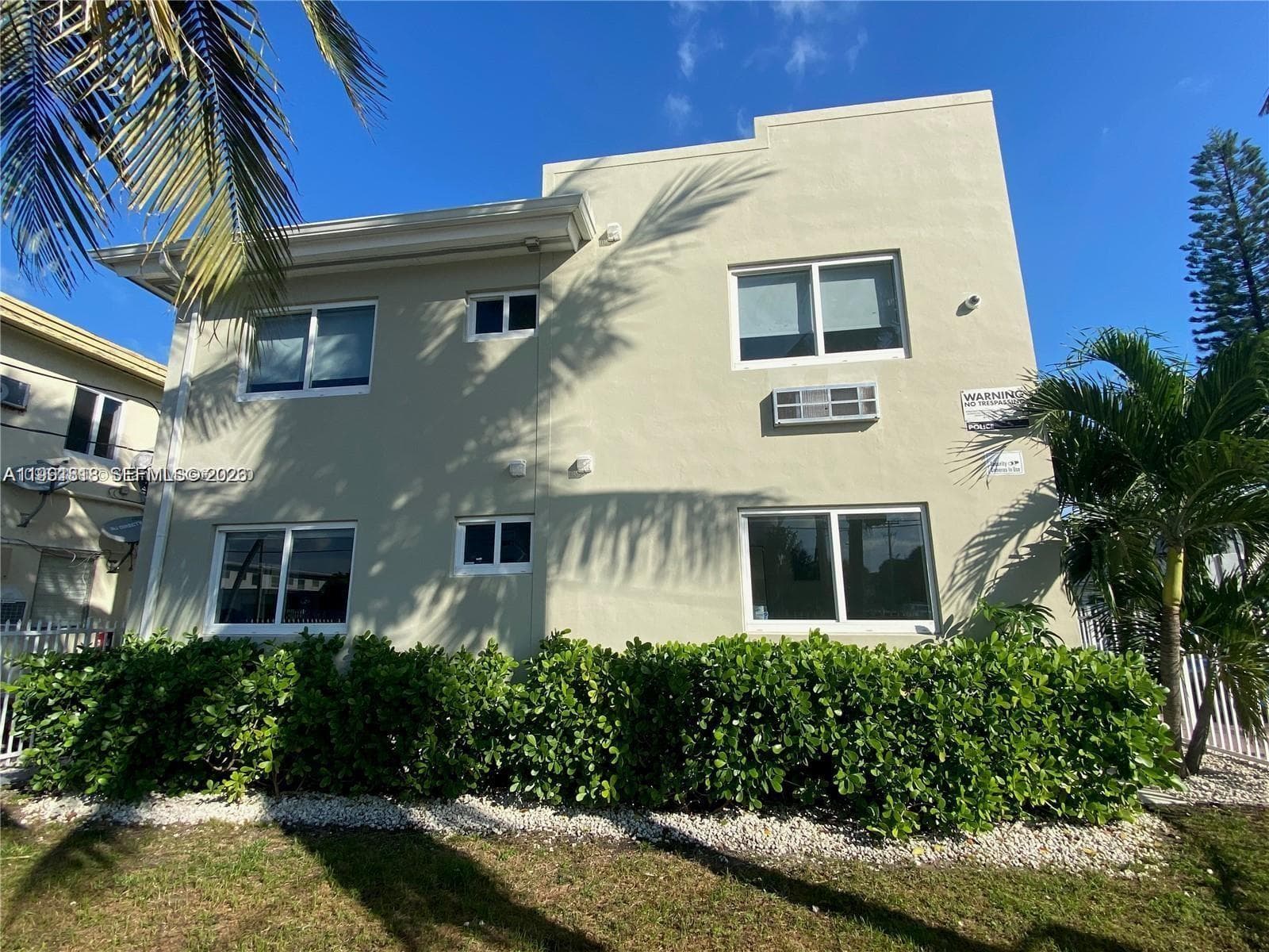 A11991818 — Miami Beach — 17