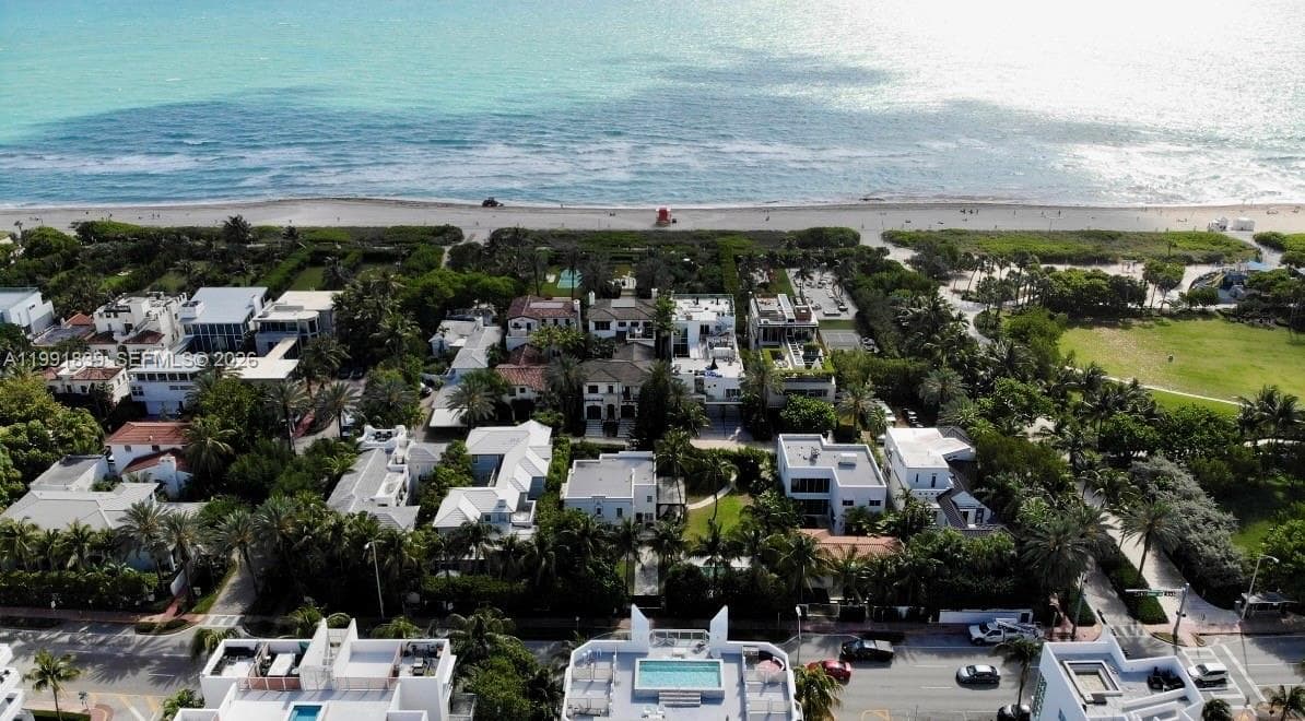 A11991839 — Miami Beach — 27