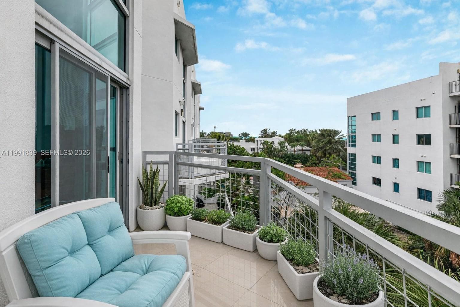 A11991839 — Miami Beach — 7