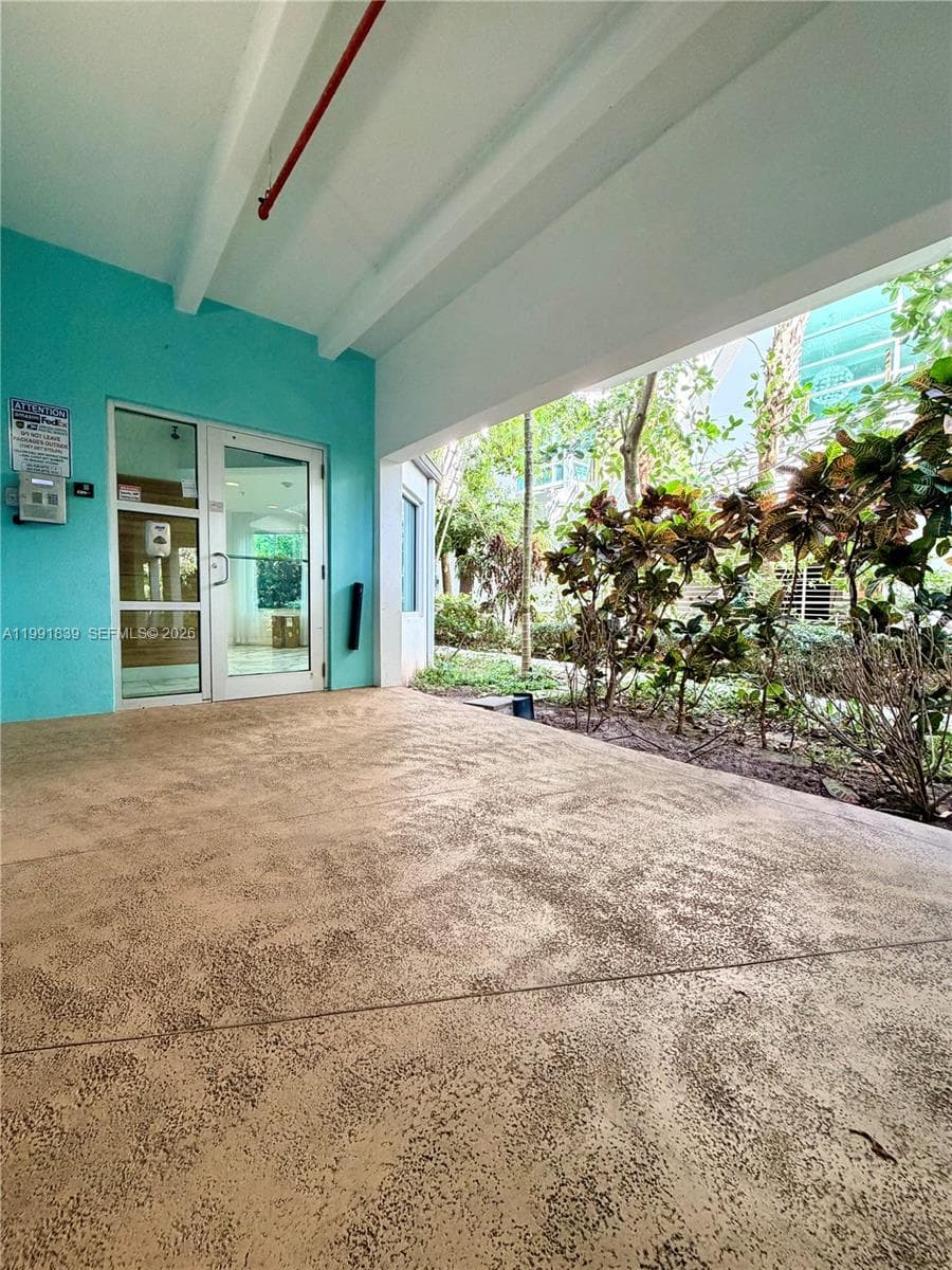 A11991839 — Miami Beach — 36