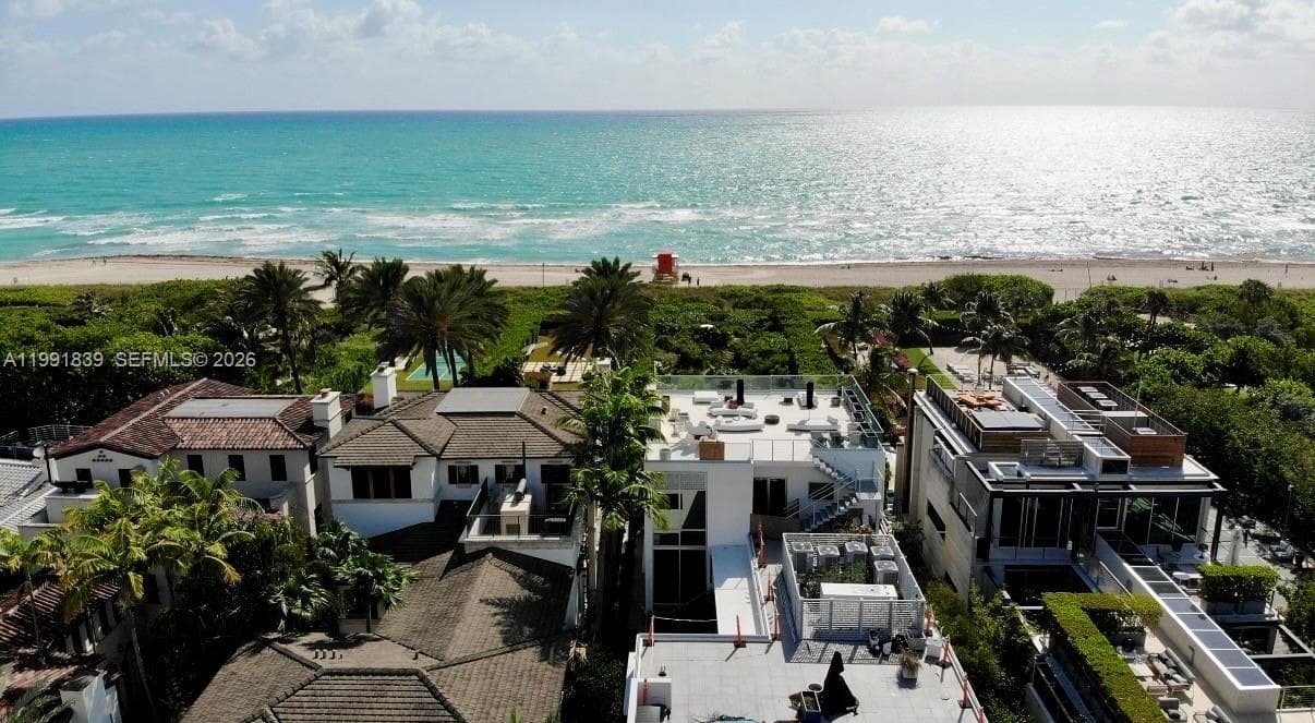 A11991839 — Miami Beach — 32