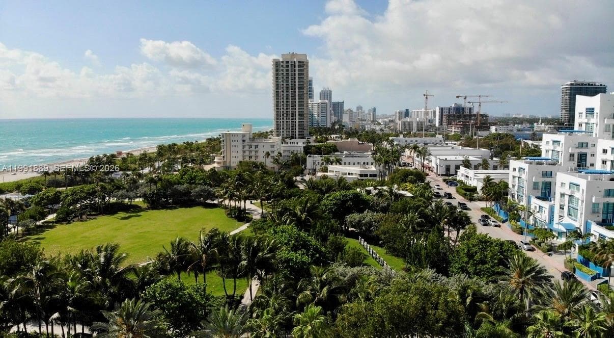 A11991839 — Miami Beach — 28