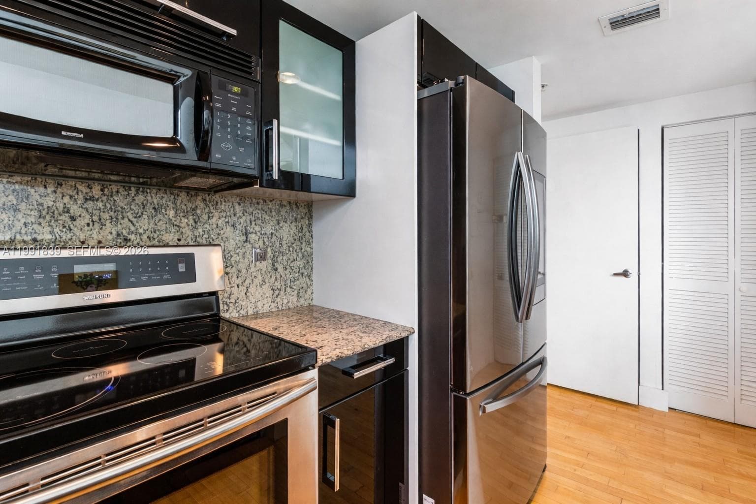 A11991839 — Miami Beach — 9