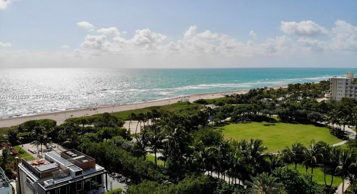 A11991839 — Miami Beach — 29