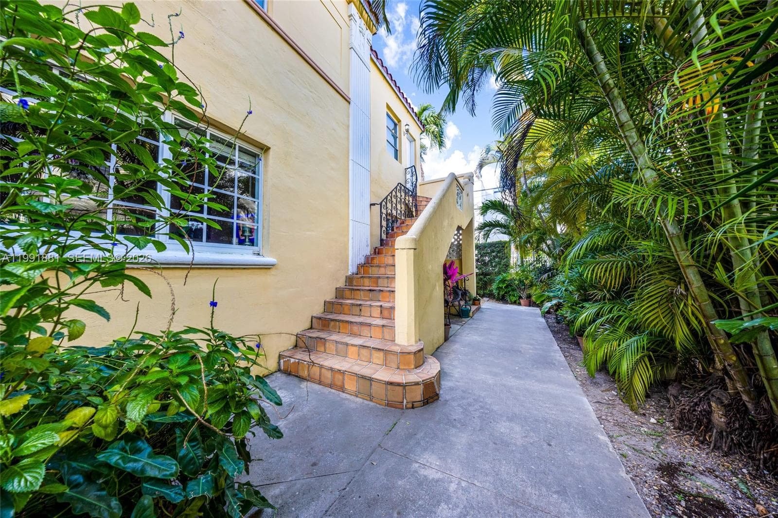 A11991881 — Miami Beach — 22