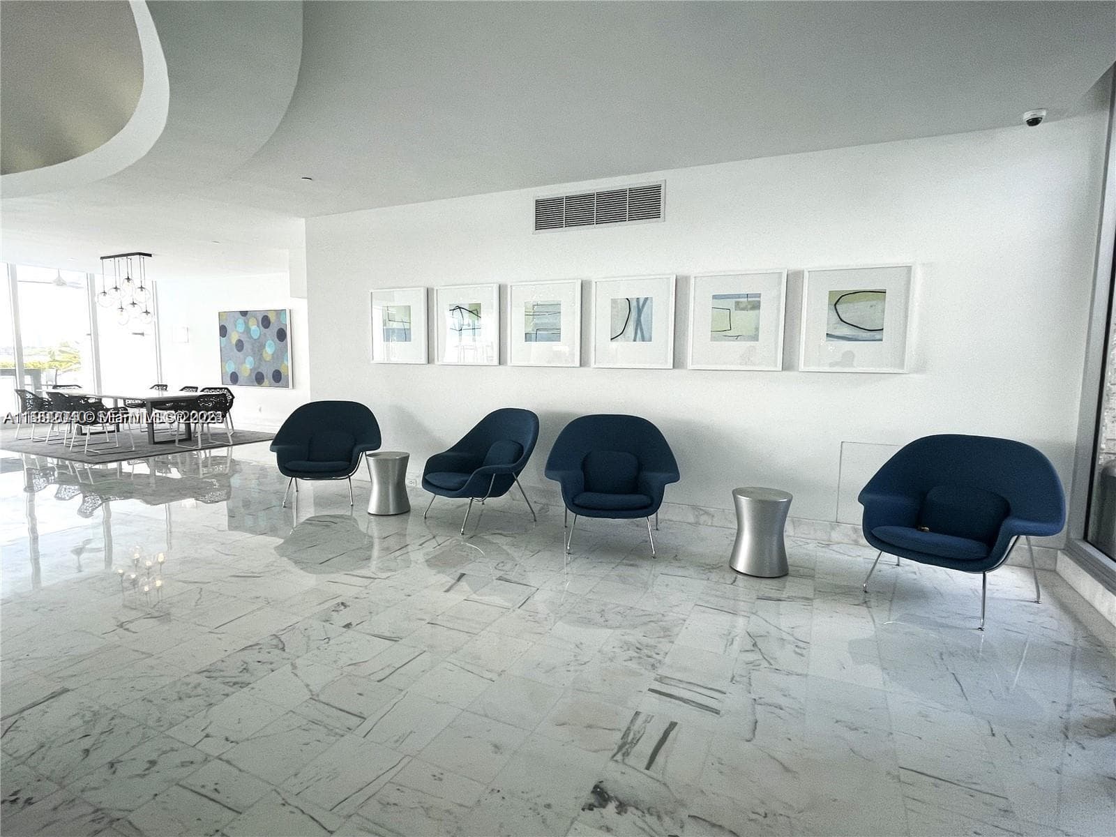 A11992040 — Miami Beach — 24