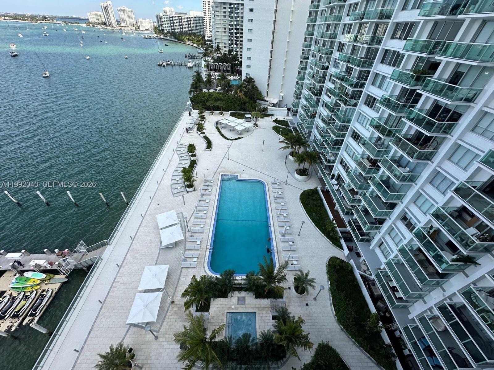 A11992040 — Miami Beach — 34