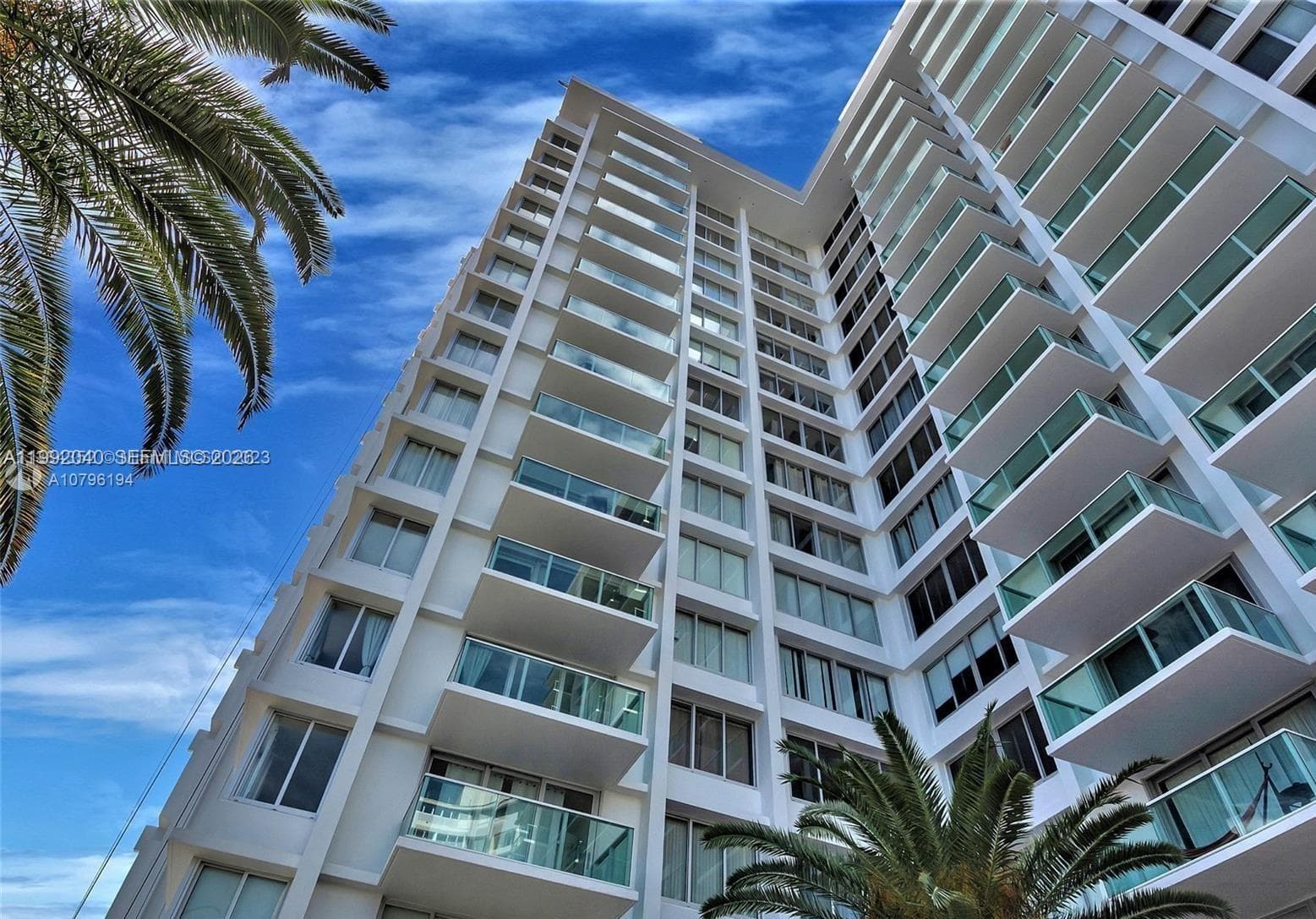 A11992040 — Miami Beach — 38