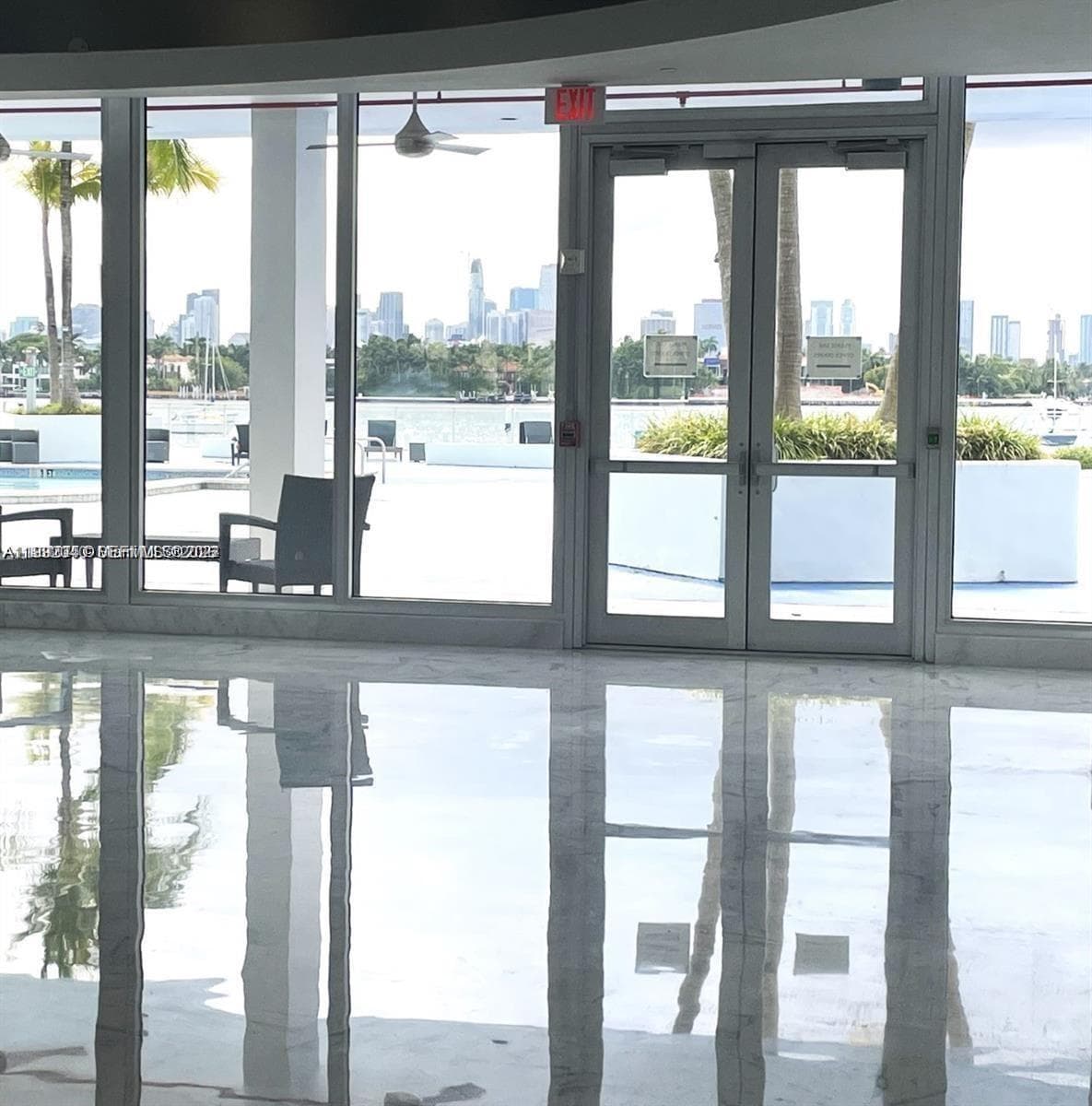 A11992040 — Miami Beach — 21