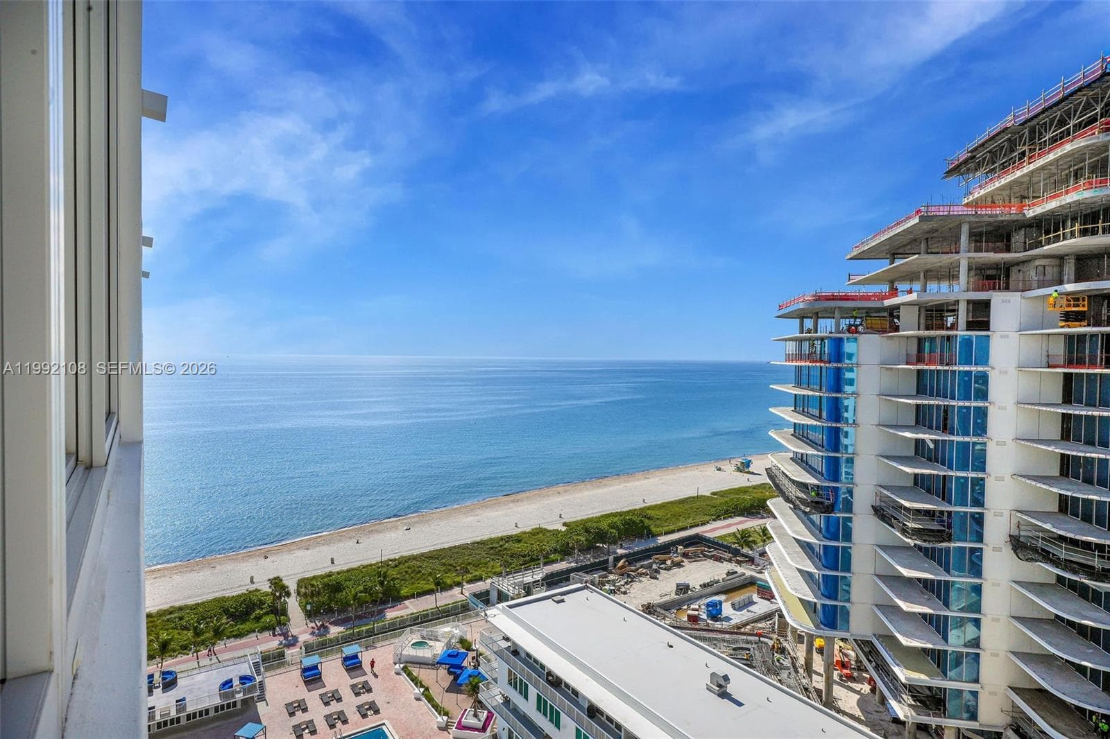 A11992108 — Miami Beach — 40