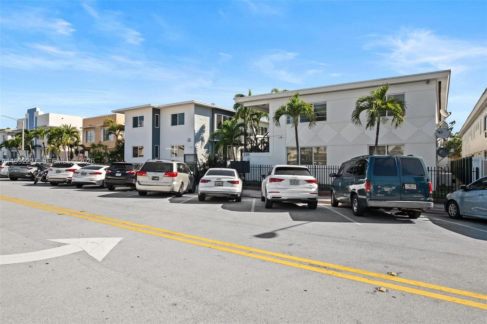 A11992227 — Miami Beach