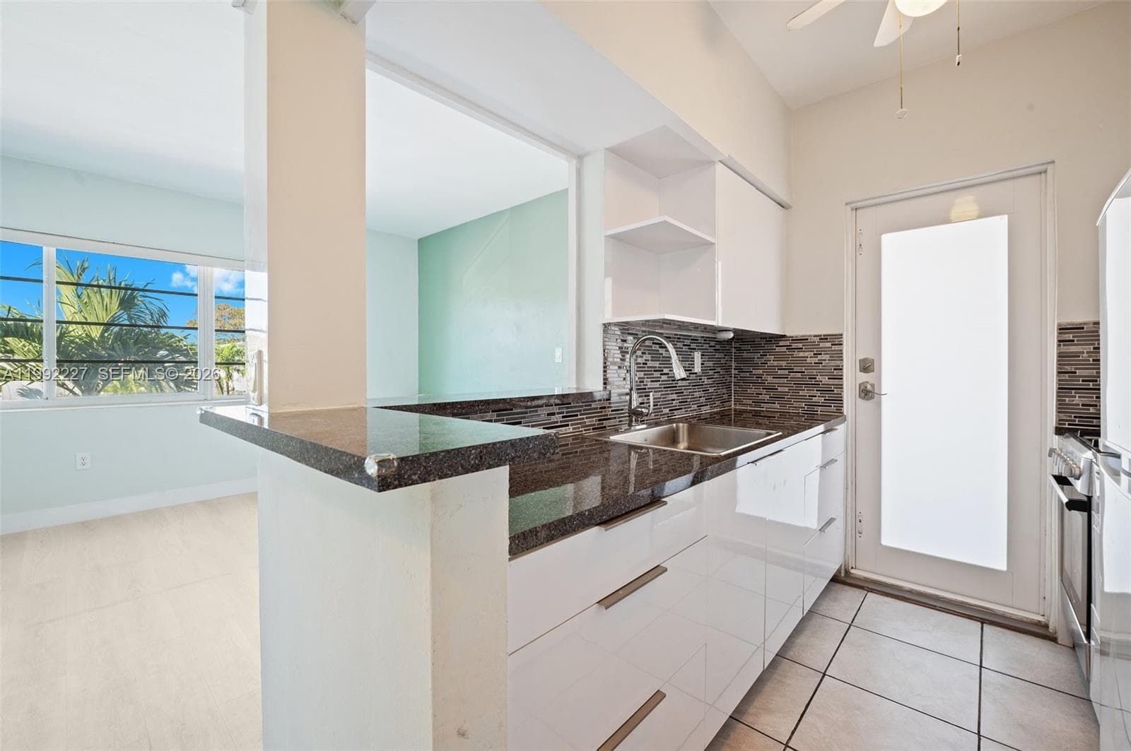 A11992227 — Miami Beach — 11
