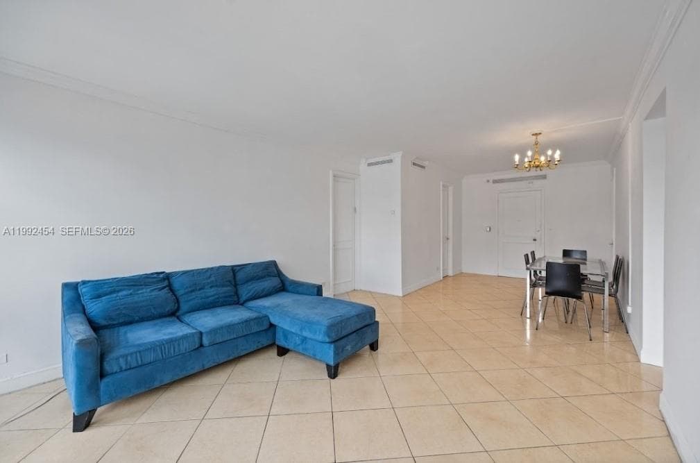 A11992454 — Miami Beach — 4