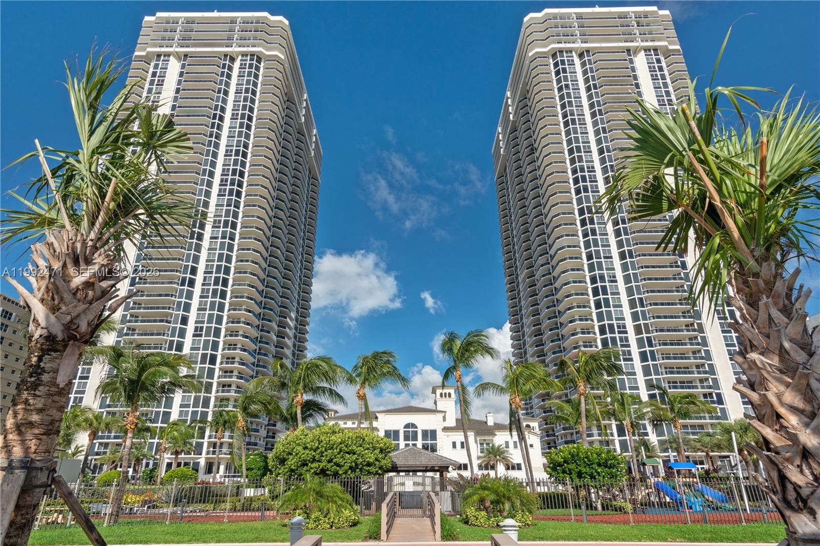 A11992471 — Miami Beach — 13