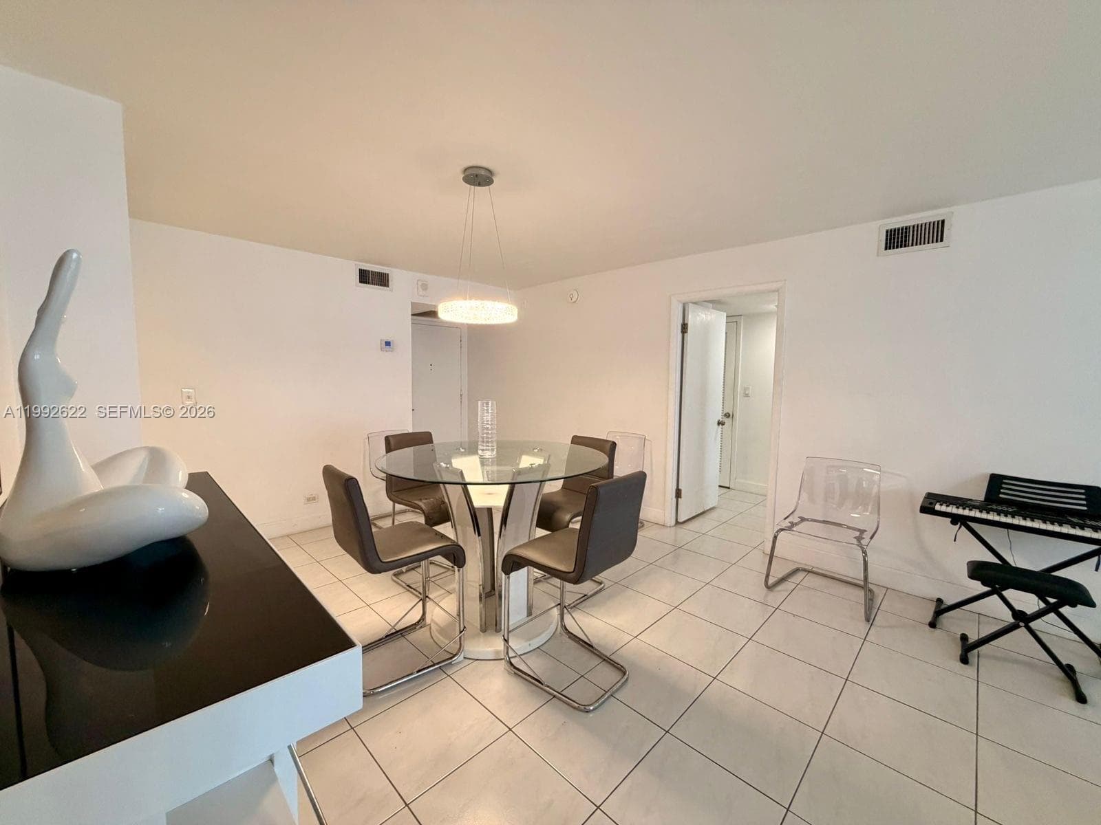A11992622 — Miami Beach — 5