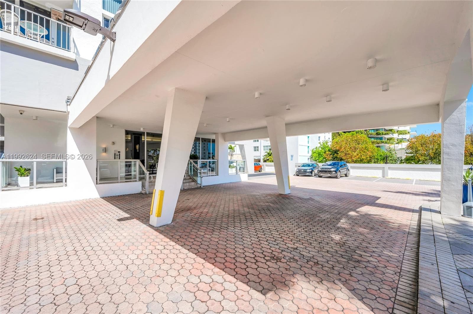 A11992624 — Miami Beach — 52