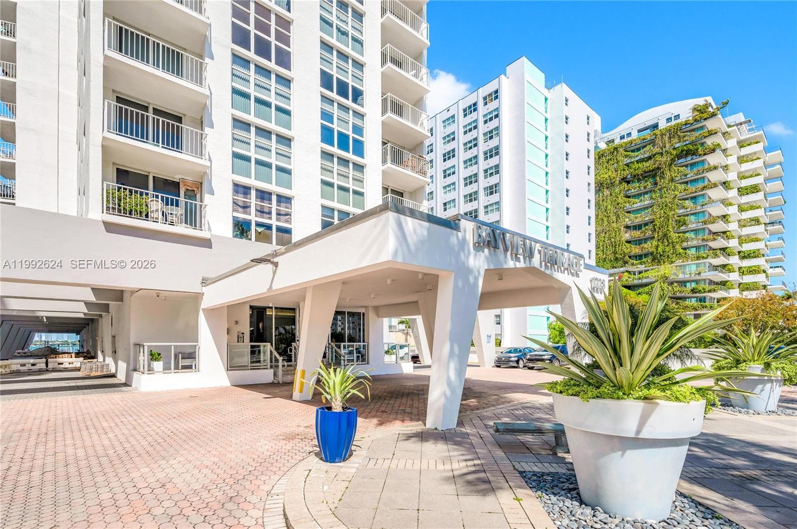 A11992624 — Miami Beach — 22