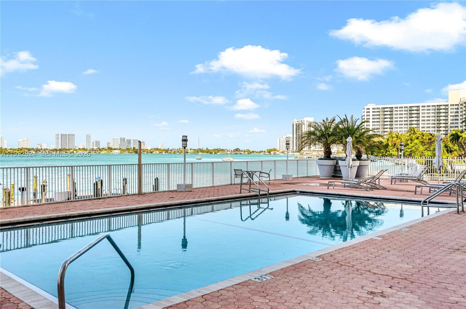 A11992624 — Miami Beach — 49