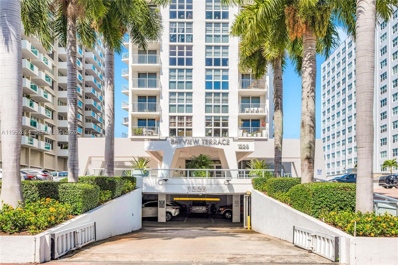 A11992624 — Miami Beach — 50