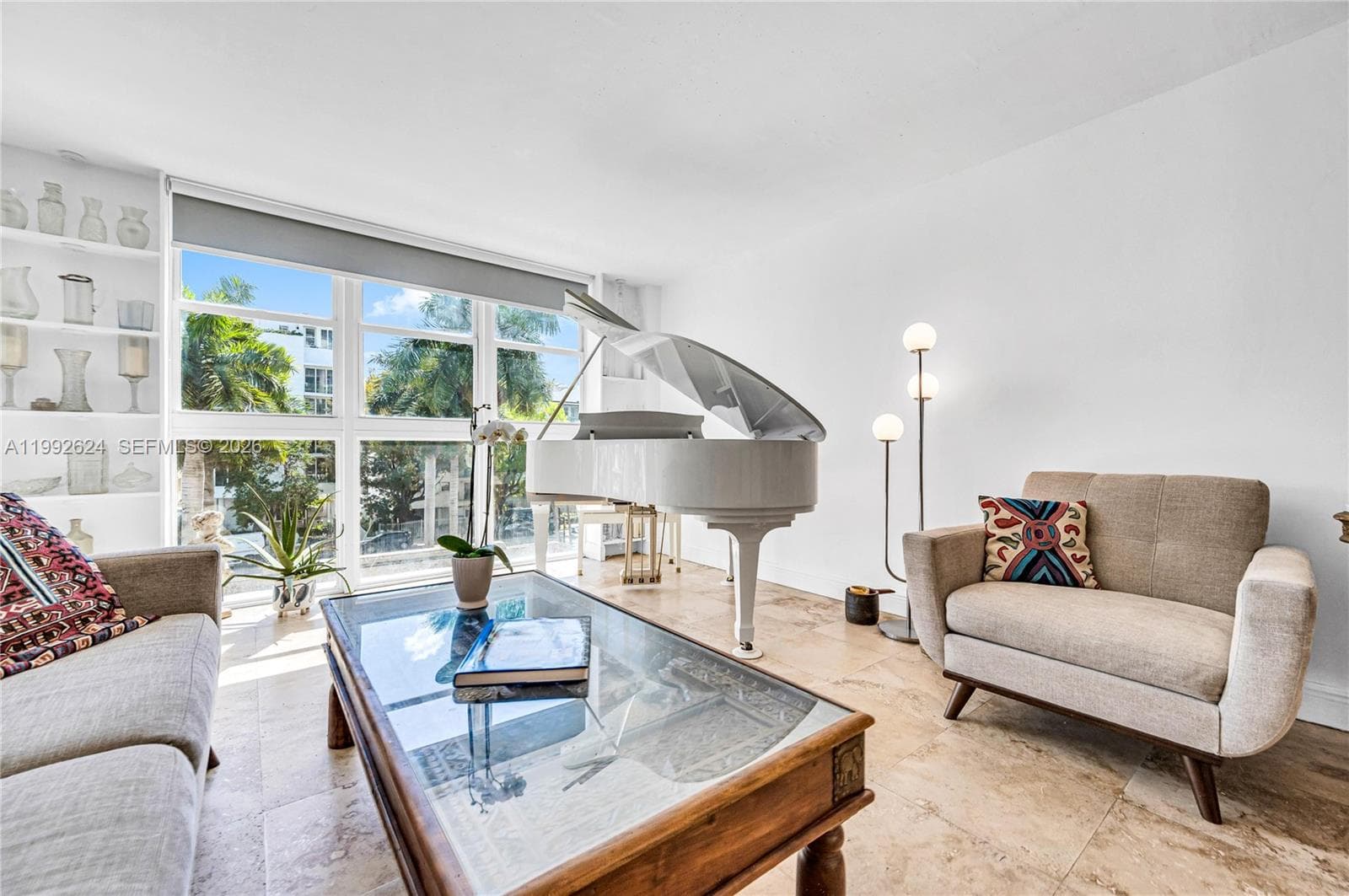 A11992624 — Miami Beach — 11