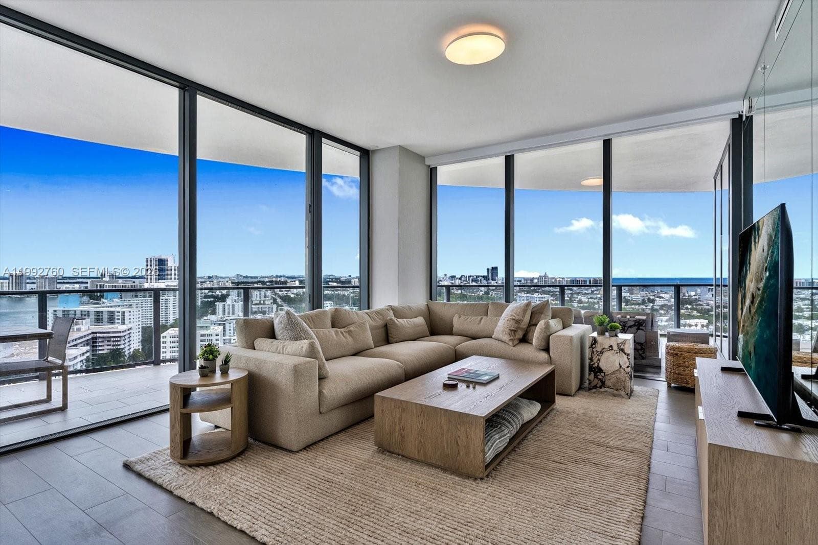 A11992760 — Miami Beach — 3
