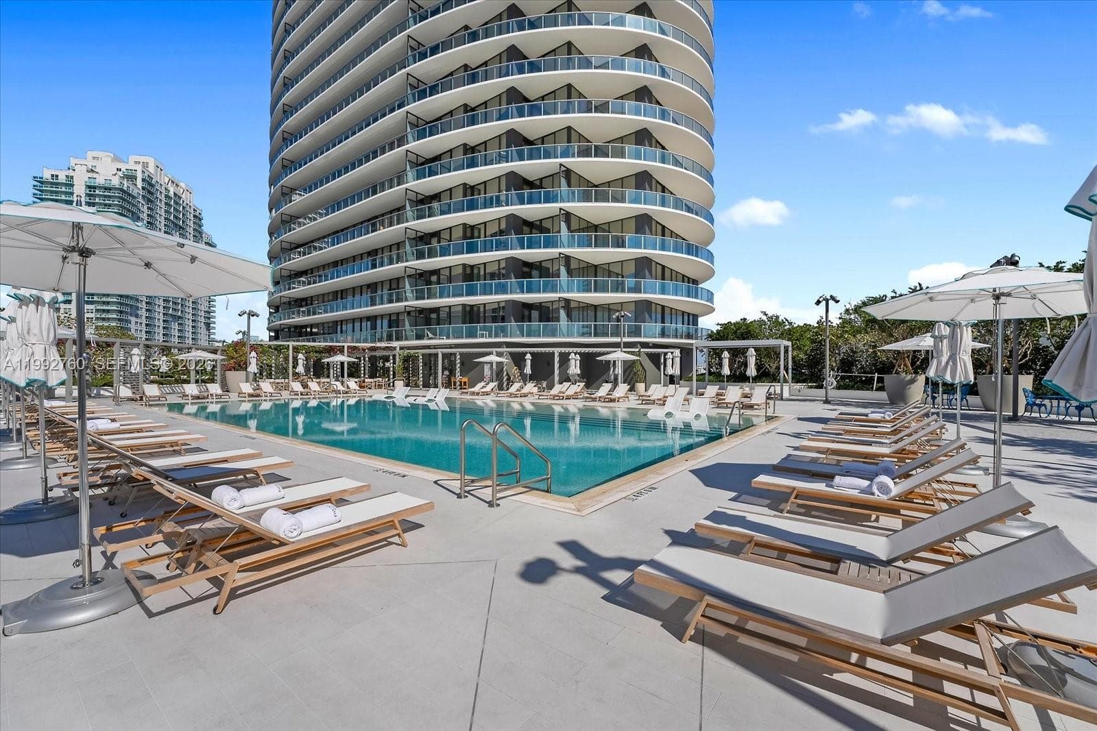 A11992760 — Miami Beach — 34