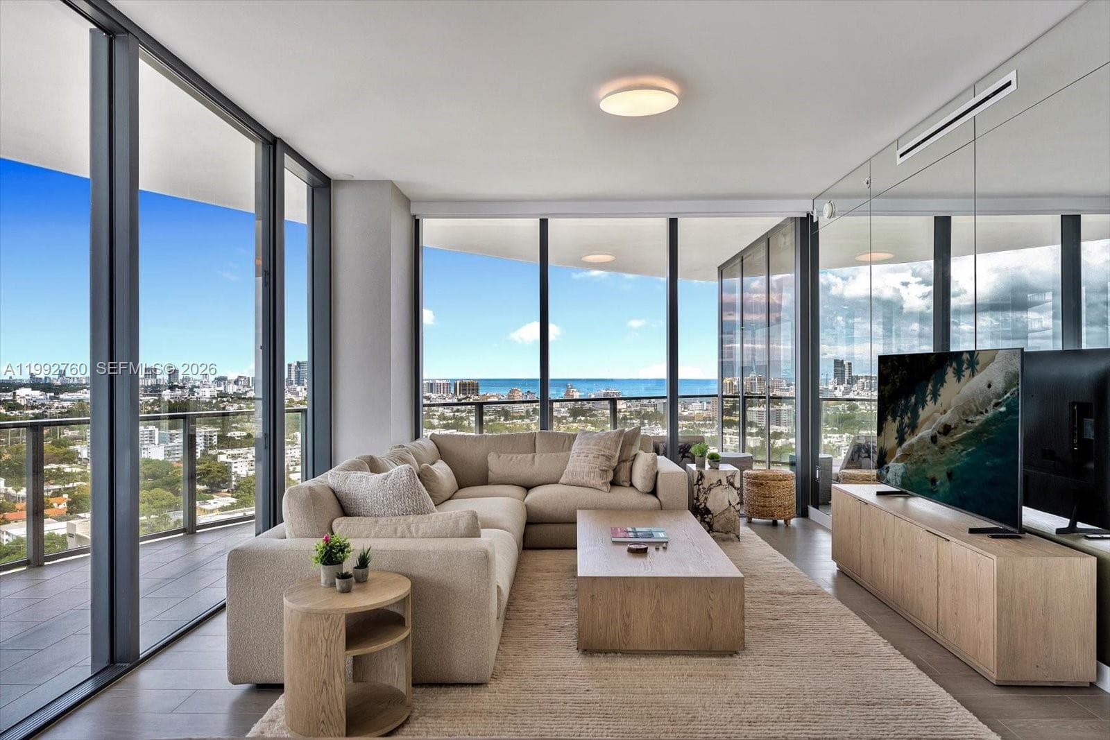 A11992760 — Miami Beach — 4