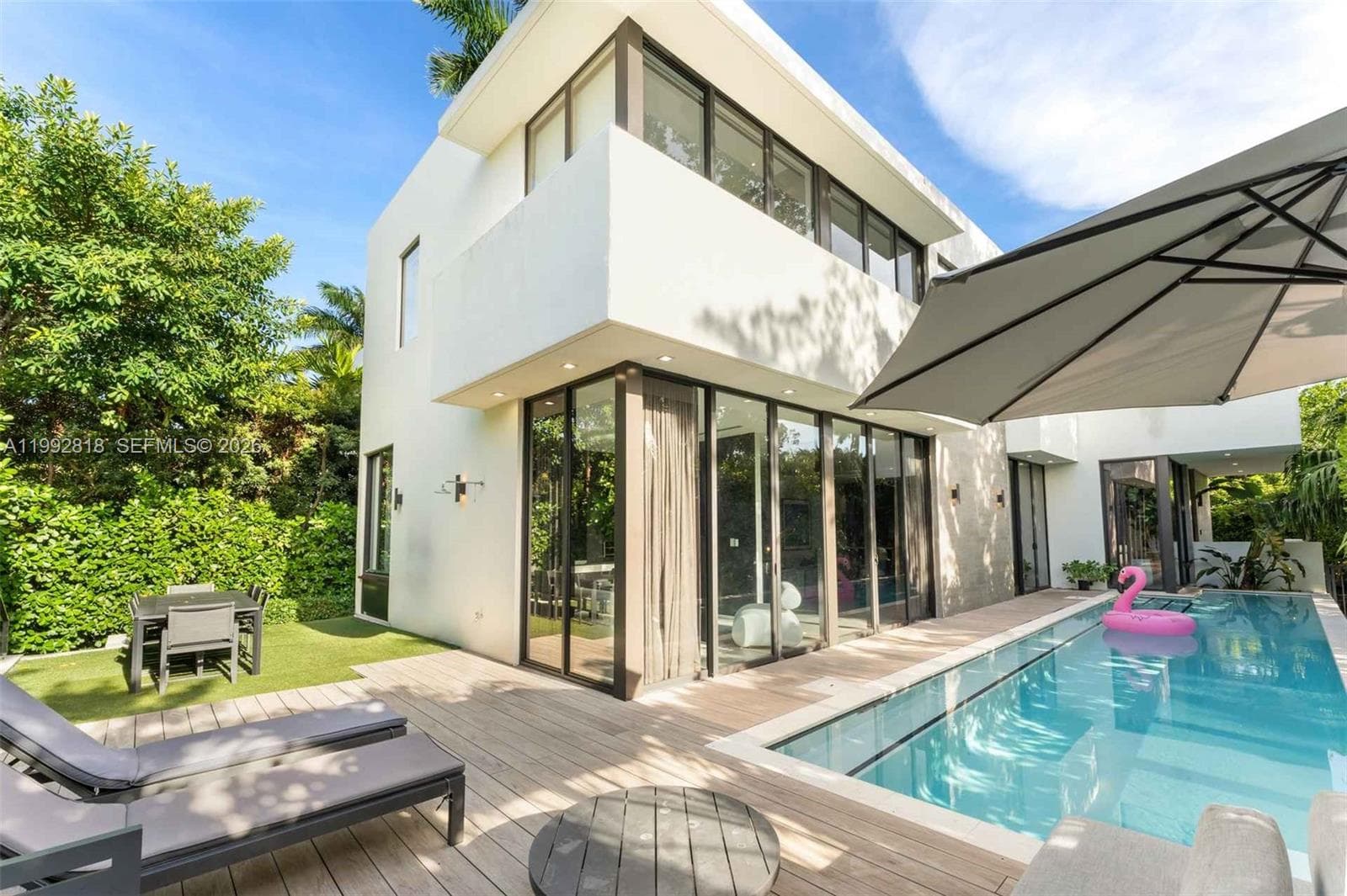 A11992818 — Miami Beach — 5