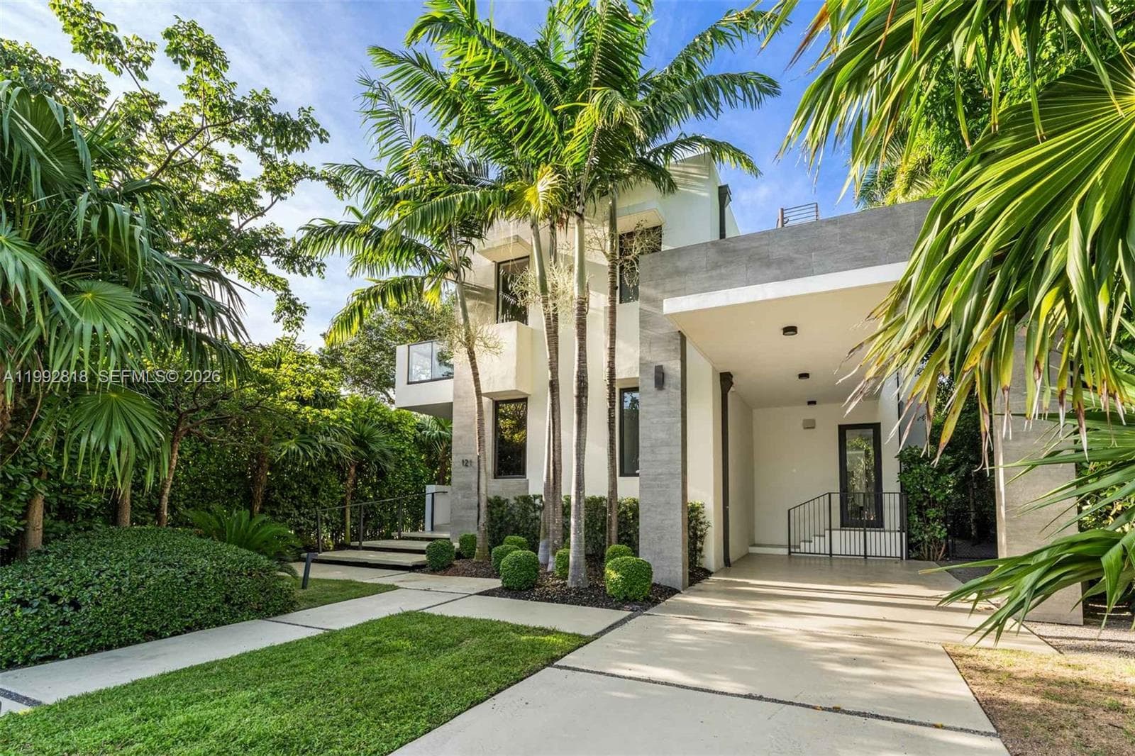 A11992818 — Miami Beach — 31
