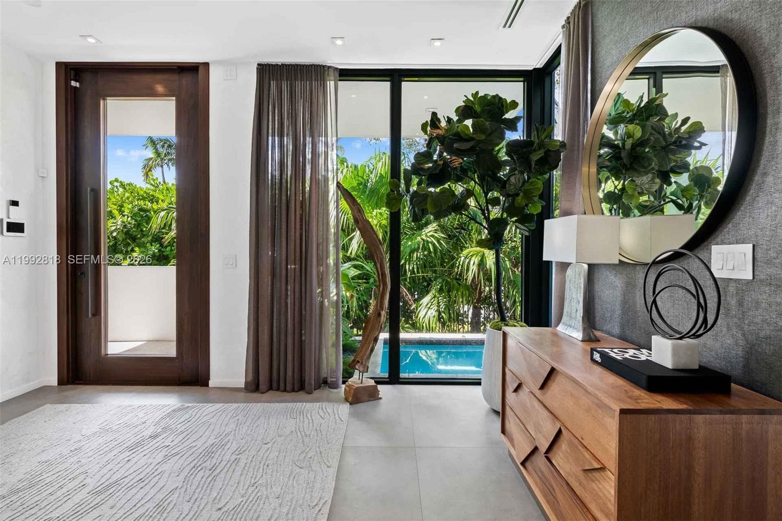 A11992818 — Miami Beach — 4