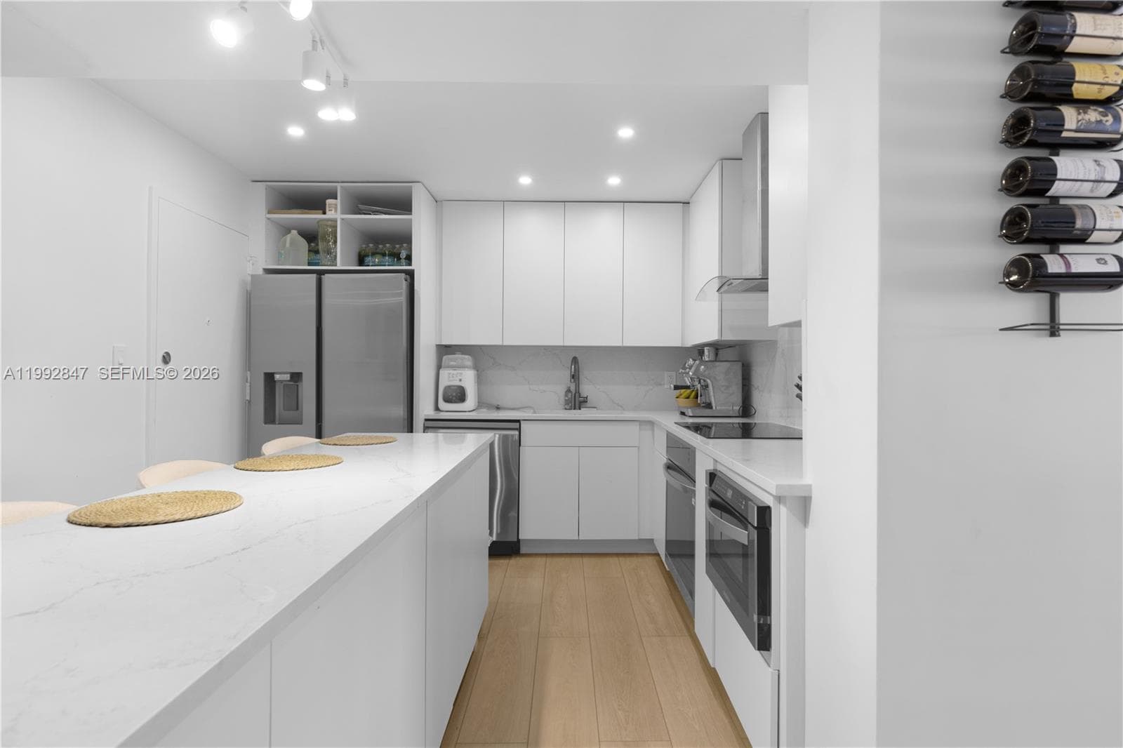 A11992847 — Miami Beach — 13