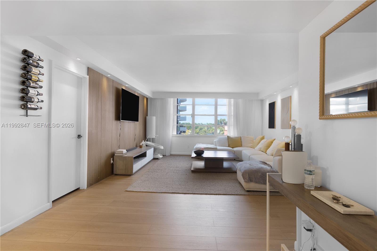 A11992847 — Miami Beach — 14