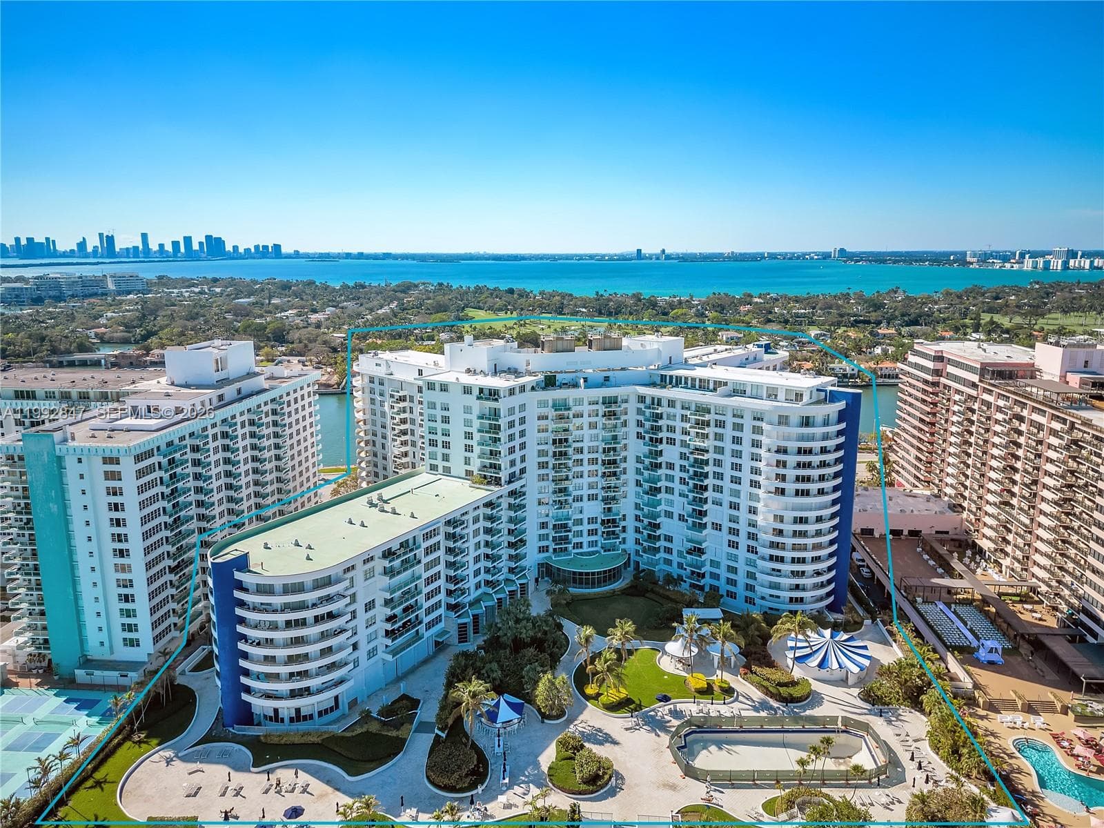 A11992847 — Miami Beach — 50